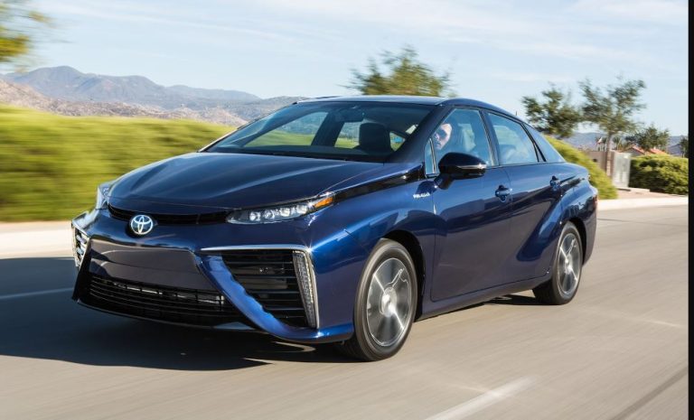 2016 Toyota Mirai Base